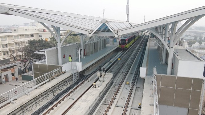 Lộ diện tàu metro Nhổn - ga Hà Nội lăn bánh - ảnh 8