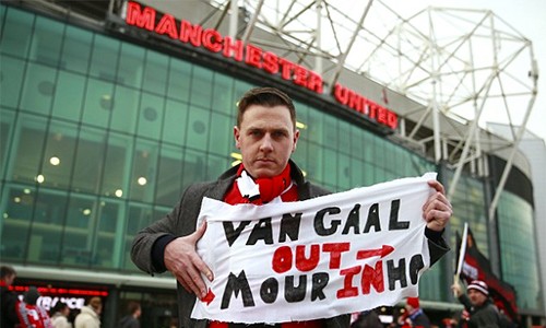 Mourinho có thể thay Van Gaal trước đại chiến Man Utd - Arsenal - ảnh 1