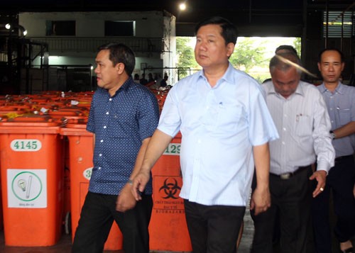 Bí thư Đinh La Thăng 'truy' chủ tịch Hóc Môn về bãi rác gây ô nhiễm - ảnh 2