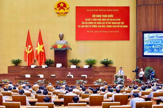 Học tập tấm gương đạo đức Hồ Chí Minh: Nhiều cách làm sáng tạo - ảnh 1