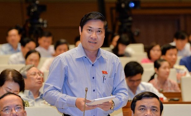 Nhìn hậu quả mưa lũ miền Trung, thấm thía cái giá của mất rừng - ảnh 1