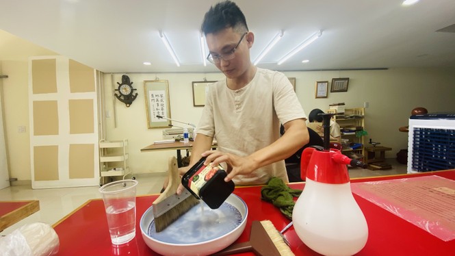 Đột nhập 'bệnh viện giấy' của chàng trai quê miền Trung - ảnh 4