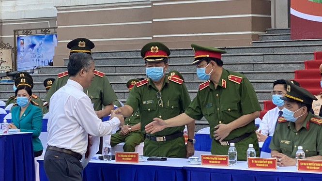 Phó Chủ tịch TPHCM: Ở đâu tội phạm lộng hành, lãnh đạo nơi đó chịu trách nhiệm - ảnh 3
