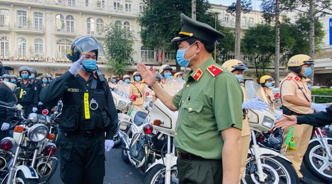 Phó Chủ tịch TPHCM: Ở đâu tội phạm lộng hành, lãnh đạo nơi đó chịu trách nhiệm - ảnh 1