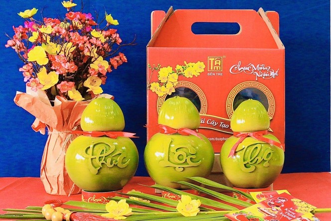 Độc đáo quả bưởi nổi chữ may mắn hút khách - ảnh 6