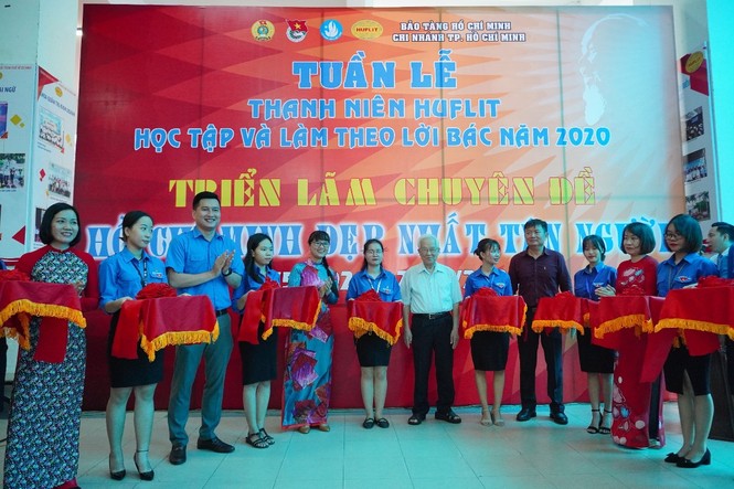 Triển lãm chuyên đề “Hồ Chí Minh đẹp nhất tên Người” - ảnh 1