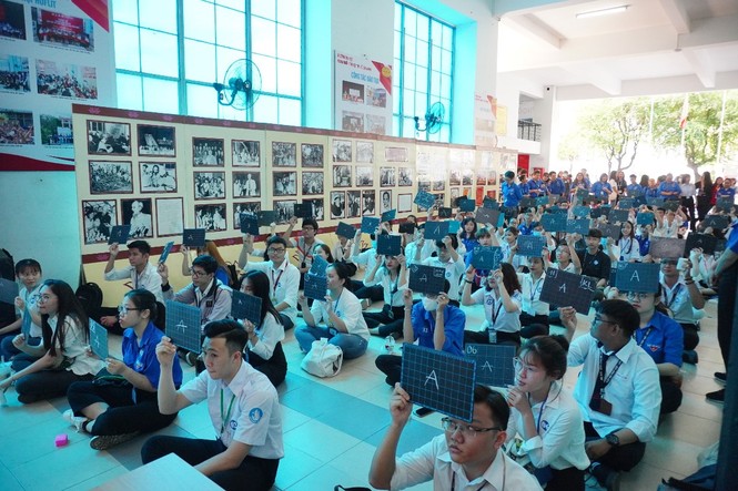 Triển lãm chuyên đề “Hồ Chí Minh đẹp nhất tên Người” - ảnh 2