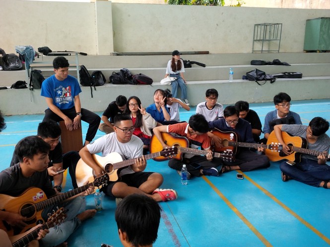 CLB Guitar trường ĐH Sư phạm Kỹ thuật - ảnh 2