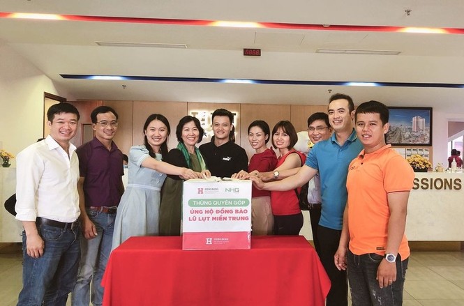 Ủng hộ đồng bào miền Trung - ảnh 1