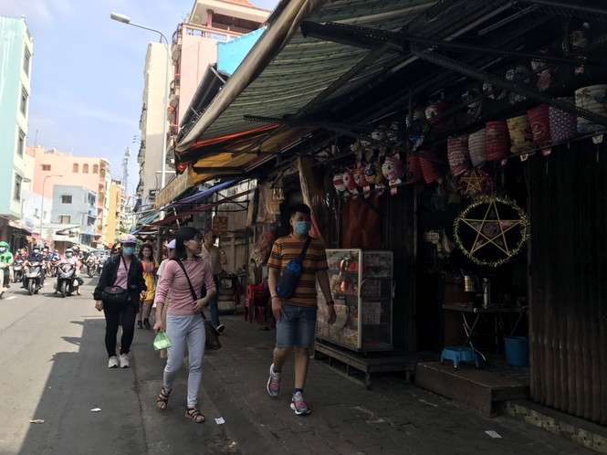 Tour đi bộ tự túc - ảnh 1