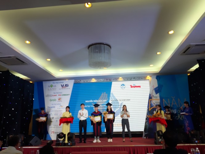 Nâng bước thủ khoa 2020 - ảnh 2