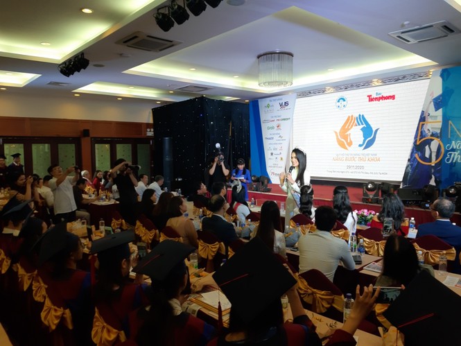 Nâng bước thủ khoa 2020 - ảnh 9