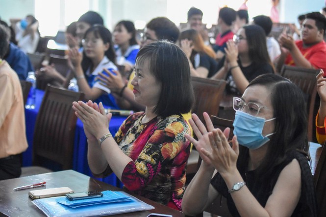 Học bằng sân khấu - ảnh 7