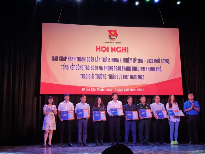 Ngòi bút trẻ - ảnh 1