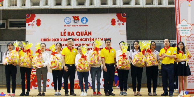 Tặng vé xe Tết - ảnh 1