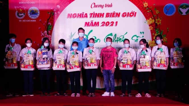 Nghĩa tình biên giới năm 2021 - ảnh 19
