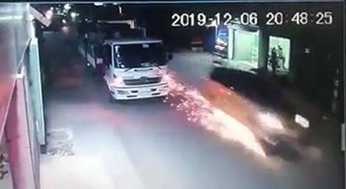 Thông tin mới vụ tài xế ôtô chở thuốc lá lậu tử vong vì trúng đạn - ảnh 2