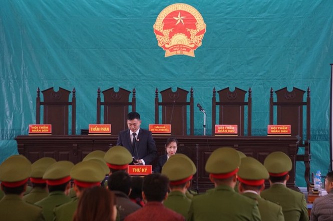 Các bị cáo đồng loạt 'chỉ điểm' kẻ chủ mưu, Bùi Văn Công 'phản cung' - ảnh 12