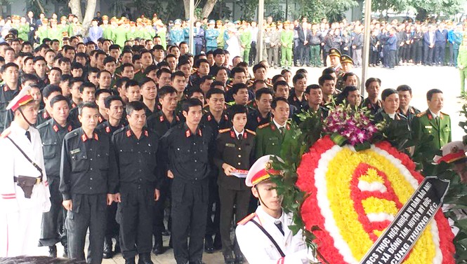 Xúc động tang lễ 3 liệt sĩ hy sinh ở Đồng Tâm - ảnh 10
