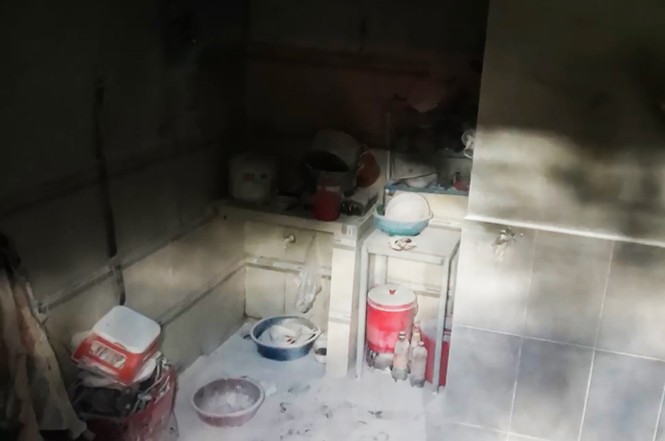 Vợ đốt phòng trọ sau cãi vã, chồng và con gái bị bỏng nặng - ảnh 2