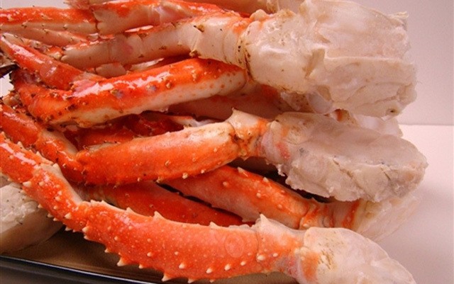 Choáng với độ chơi sang của nhà giàu Việt, chi chỉ vàng ăn con cua lạ - ảnh 6