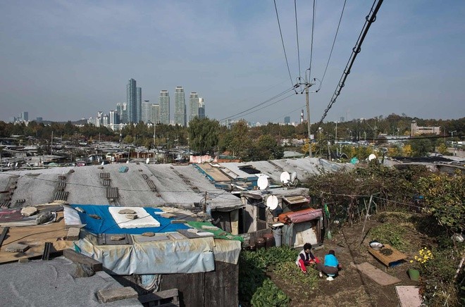 Khu ổ chuột quay 'Ký sinh trùng' từng khiến thế giới sốc về Hàn Quốc - ảnh 1