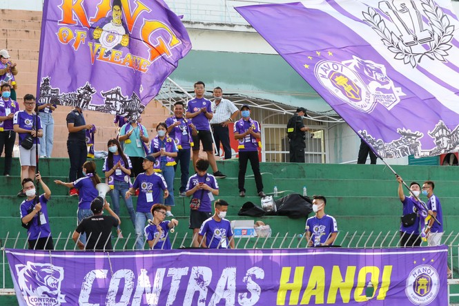 Những cổ động viên siêu may mắn ở Siêu cúp Quốc gia-cúp THACO 2019 - ảnh 14