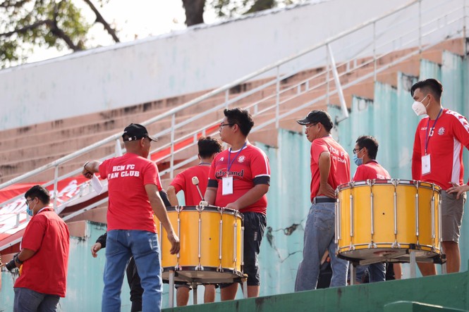 Những cổ động viên siêu may mắn ở Siêu cúp Quốc gia-cúp THACO 2019 - ảnh 13