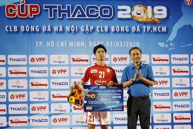 Khoảnh khắc Hà Nội FC nhận Siêu cúp Quốc gia - ảnh 11