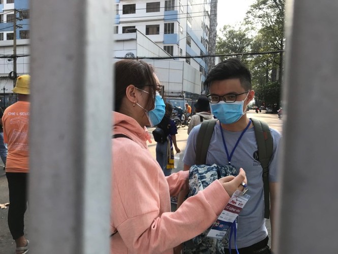 Những cổ động viên siêu may mắn ở Siêu cúp Quốc gia-cúp THACO 2019 - ảnh 8