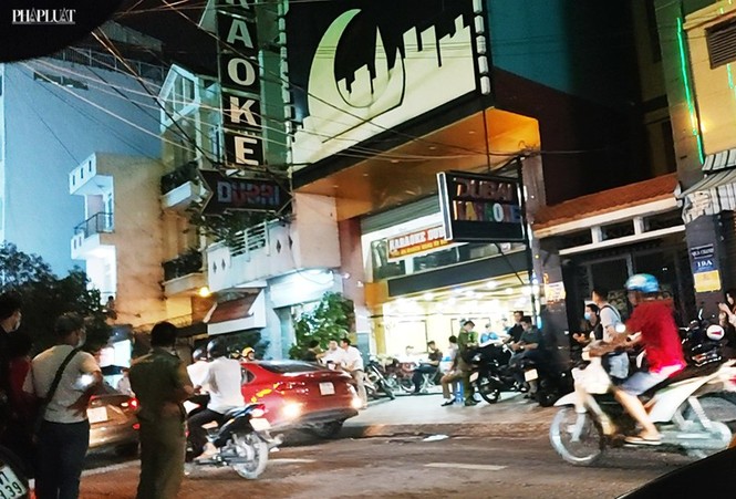Bắt 5 đối tượng vụ nổ súng hỗn chiến ở quán karaoke Sài Gòn - ảnh 1