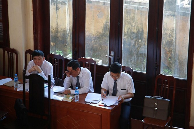 Vụ chạy thận ở Hòa Bình: Tiết kiệm 12 triệu đồng khiến 8 người chết? - ảnh 1