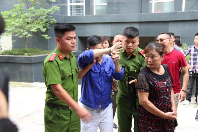 Vì sao tòa xử giang hồ bảo kê chợ Long Biên bị hoãn? - ảnh 2