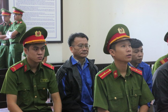 Vụ gian lận thi ở Hòa Bình: Cựu Trưởng phòng an ninh được giảm án - ảnh 1