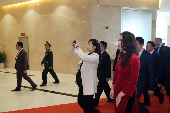 Nữ ca sỹ quyền lực triều tiên Hyon Song Wol - ảnh 3