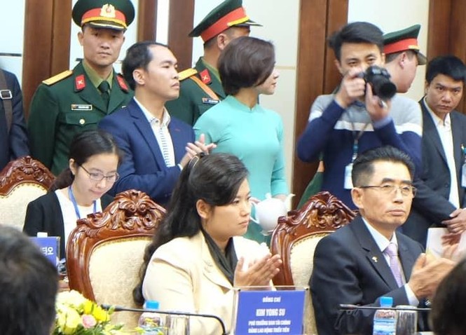 Nữ ca sỹ quyền lực triều tiên Hyon Song Wol - ảnh 7