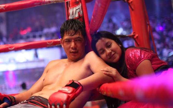 Quyền Linh đưa con gái xinh đẹp như minh tinh đi dự ra mắt phim - ảnh 2