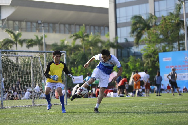 Báo Tiền Phong khởi đầu thắng lợi mùa giải Press Cup 2018 - ảnh 14
