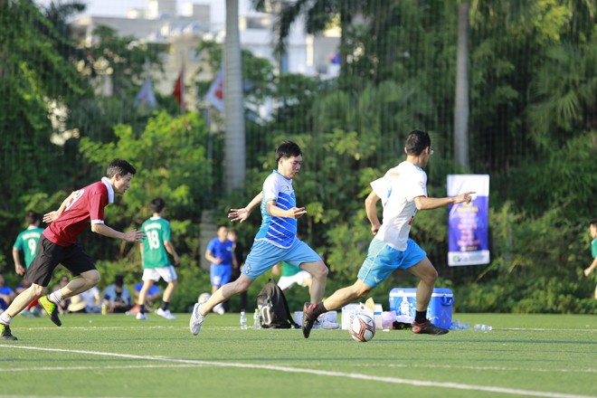 Báo Tiền Phong khởi đầu thắng lợi mùa giải Press Cup 2018 - ảnh 17
