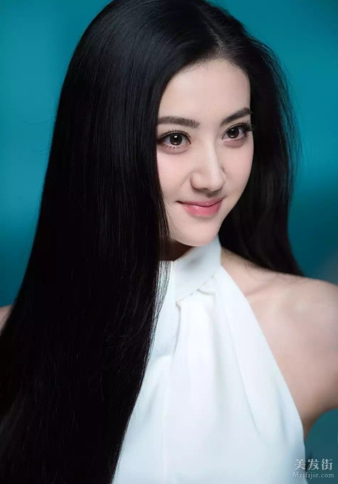 Phạm Thừa Thừa đỏ mặt khi nhắc đến Nghê Ni; Dàn sao đẹp