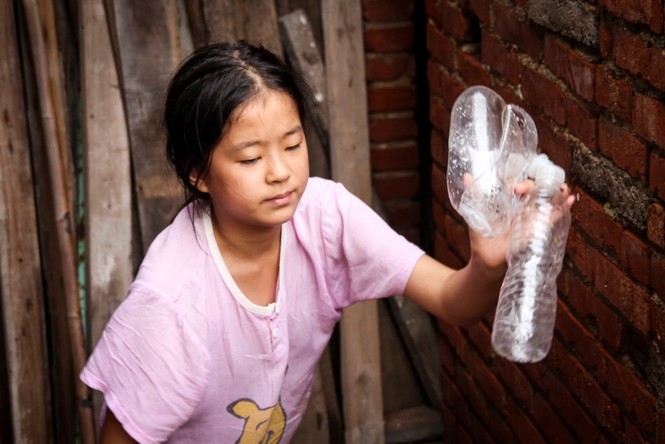Cảm động bé gái 11 tuổi nhặt phế liệu gom tiền giành tặng bố mẹ lễ thất tịch đáng nhớ - ảnh 8
