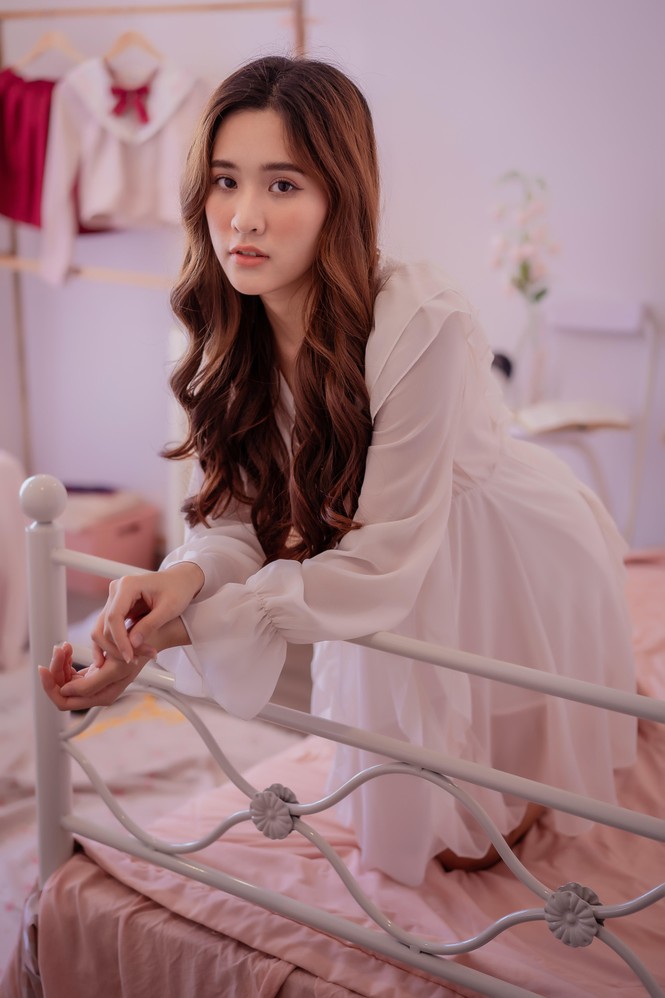 Diệu Linh – cô mẫu ảnh đam mê hội họa và ước mơ trở thành giảng viên mỹ thuật - ảnh 11