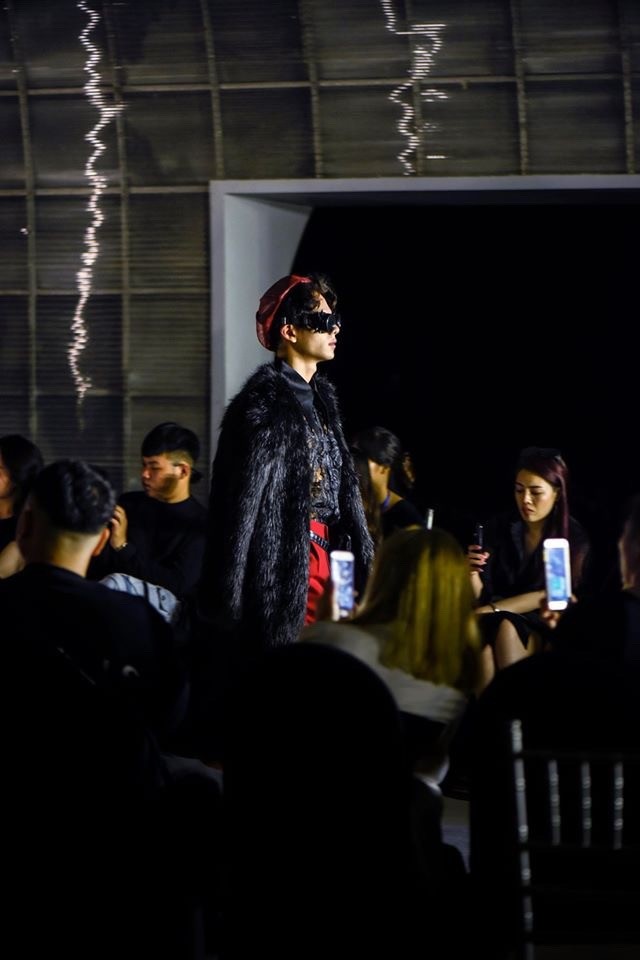 “Lò xo chỉ bật mạnh nhất nếu nó chịu được một lực ép tương đương” - ảnh 10