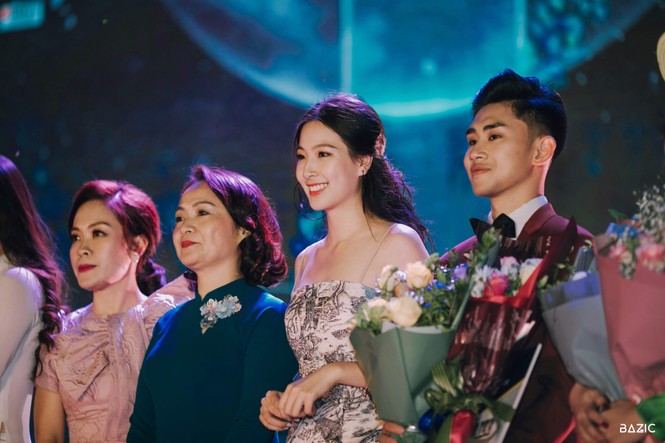 Nữ sinh ngành truyền thông thành thạo 3 ngoại ngữ, gây sốt với vẻ đẹp “thần tiên tỷ tỷ” - ảnh 5