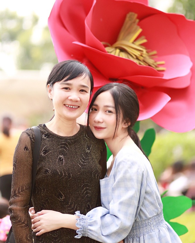 Nữ sinh báo chí đam mê ca hát, trưởng thành từ những khó khăn - ảnh 2