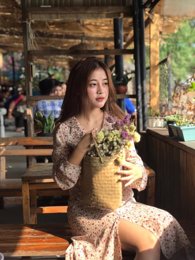 Vẻ đẹp lạnh lùng đầy cuốn hút của nữ sinh được mệnh danh “phù thủy make-up” - ảnh 2