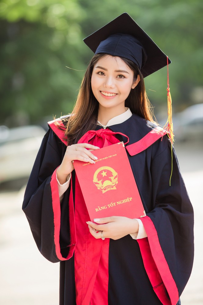 “Xác chết trôi sông” trở thành hoa khôi đại học - ảnh 1