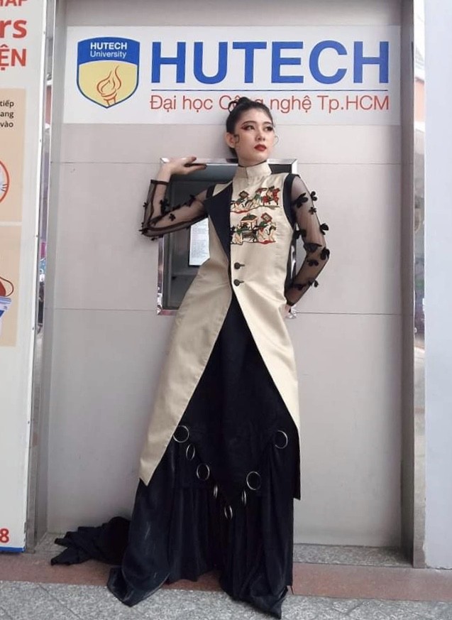 Vẻ đẹp trong veo của nữ sinh Hutech trong bộ đồng phục trường - ảnh 12