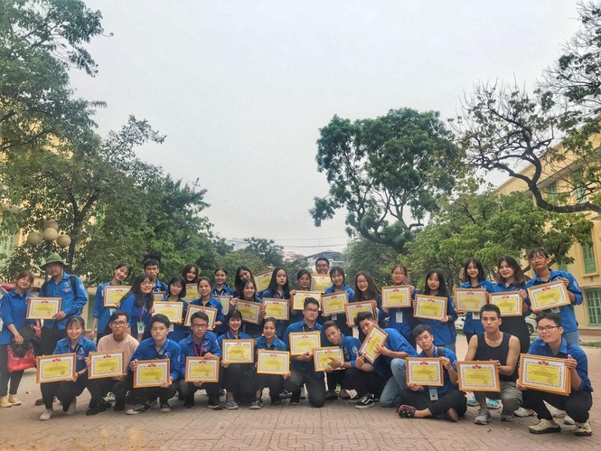 Mùa hè xanh tình nguyện của tuổi trẻ trường Đại học Thương Mại - ảnh 26