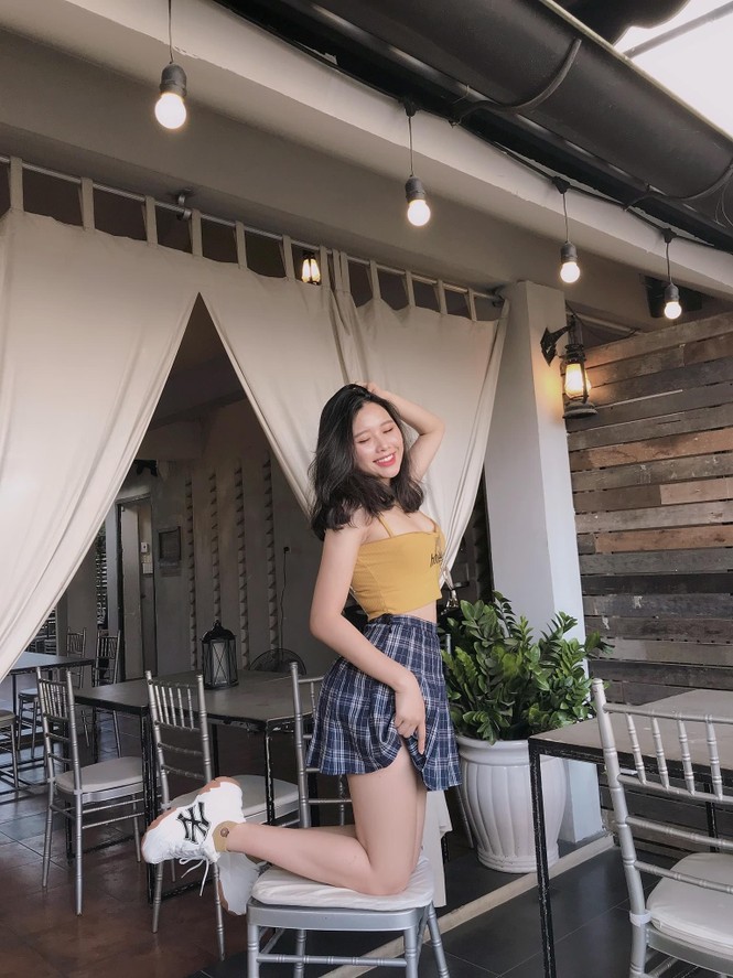 Tân sinh viên được gắn mác “cô giáo” chỉ sau một đêm - ảnh 4